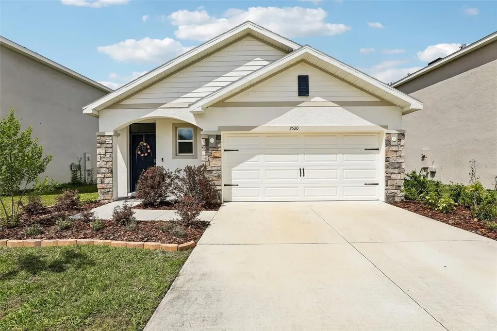 3520 Maple Grove Way Plant City FL 33565