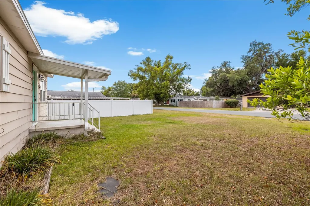 4920 17th Street Zephyrhills FL 33542