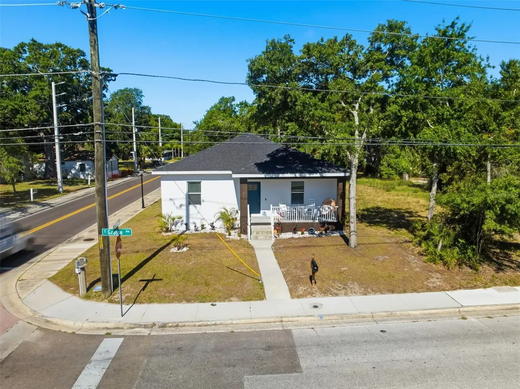 524 Grosse Avenue Avenue Tarpon Springs FL 34689
