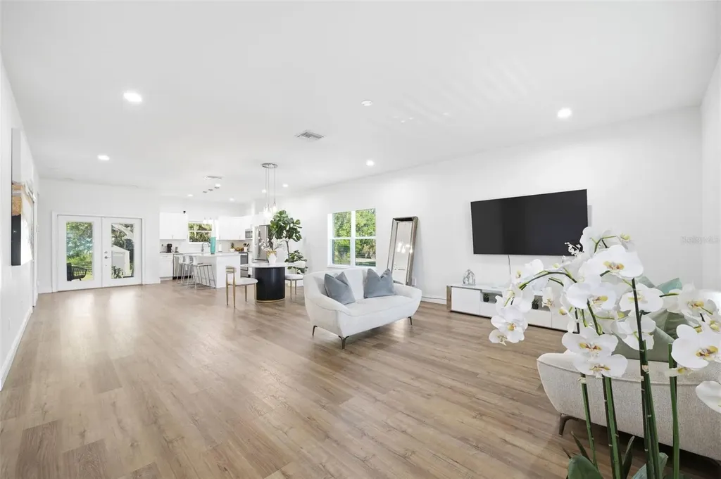 524 Grosse Avenue Avenue Tarpon Springs FL 34689