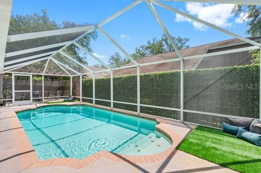 2301 Millcreek Court Valrico FL 33596