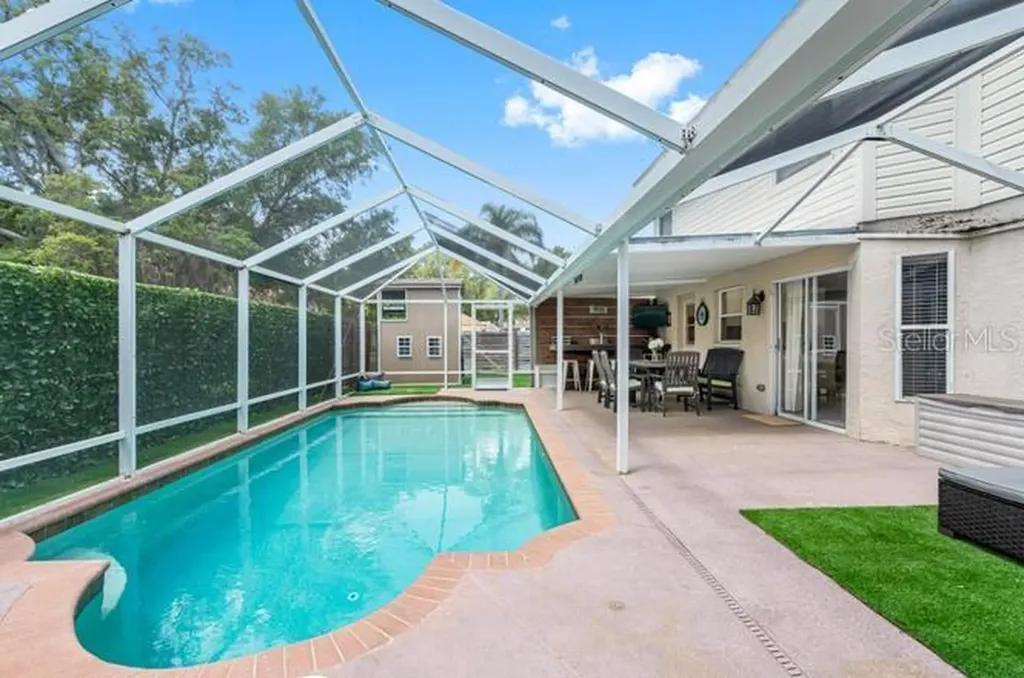2301 Millcreek Court Valrico FL 33596