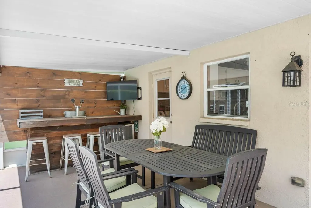 2301 Millcreek Court Valrico FL 33596