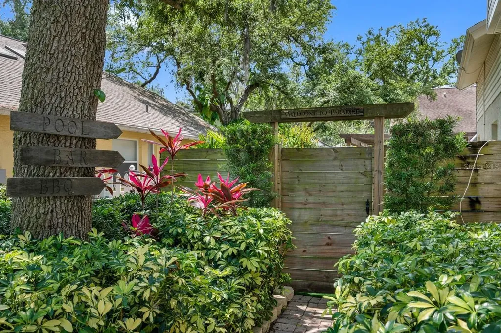 2301 Millcreek Court Valrico FL 33596