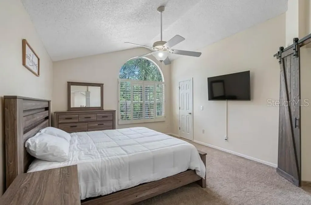 2301 Millcreek Court Valrico FL 33596