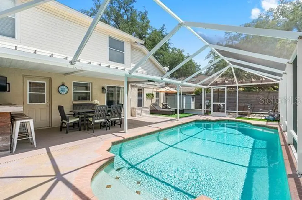 2301 Millcreek Court Valrico FL 33596