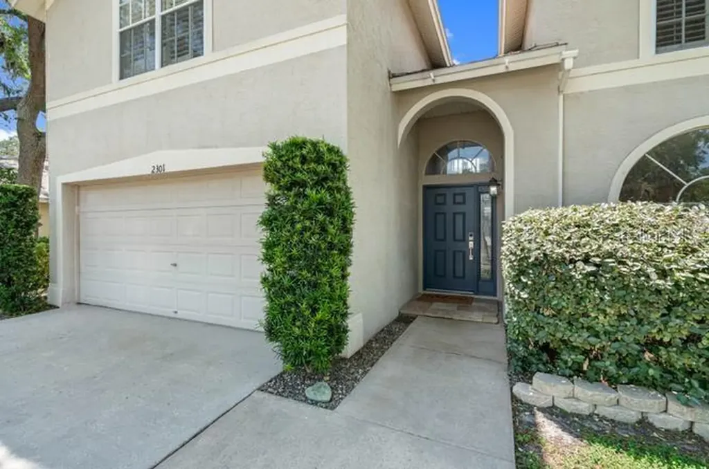 2301 Millcreek Court Valrico FL 33596