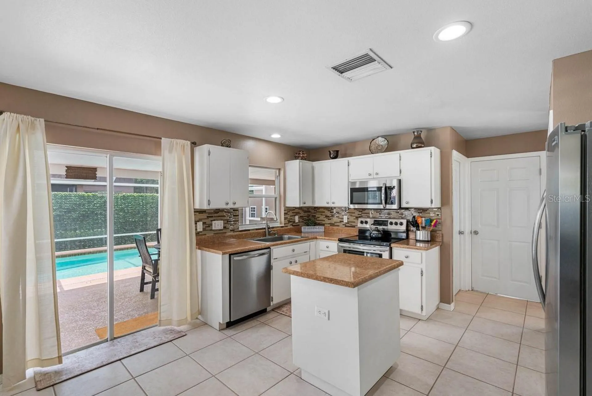 2301 Millcreek Court Valrico FL 33596