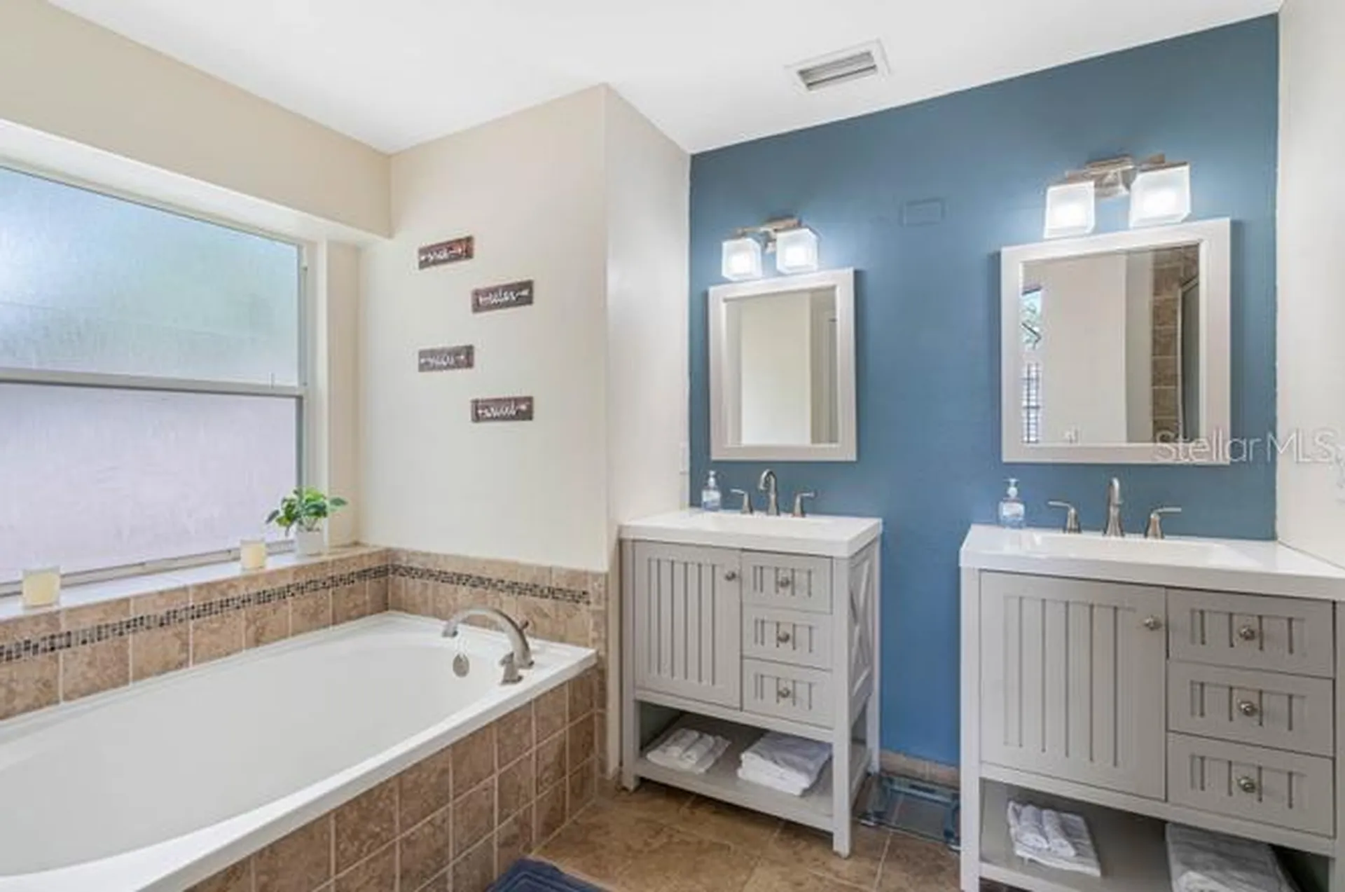 2301 Millcreek Court Valrico FL 33596