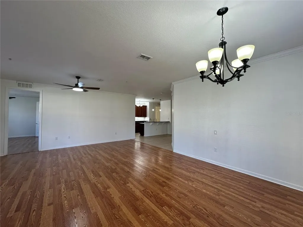 5024 Shoreway Loop Orlando FL 32819