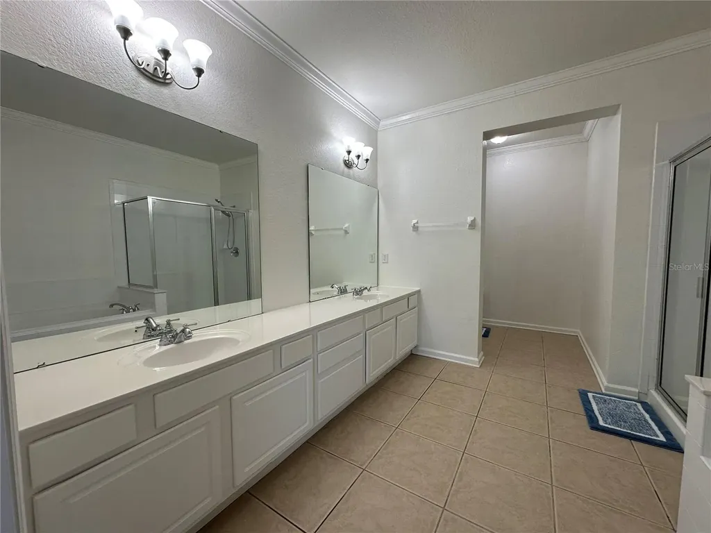 5024 Shoreway Loop Orlando FL 32819