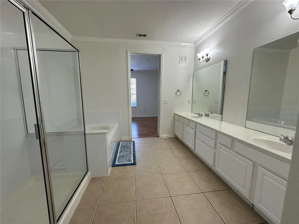 5024 Shoreway Loop Orlando FL 32819