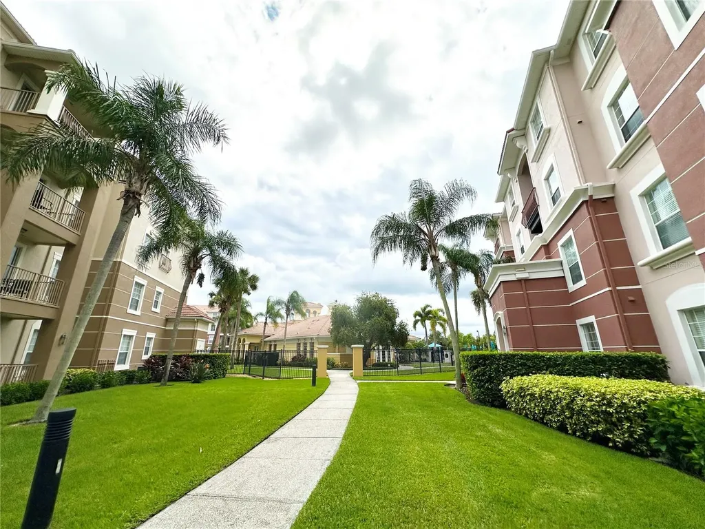5024 Shoreway Loop Orlando FL 32819