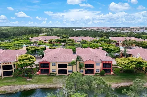 8721 Piazza Del Lago Circle Estero FL 33928