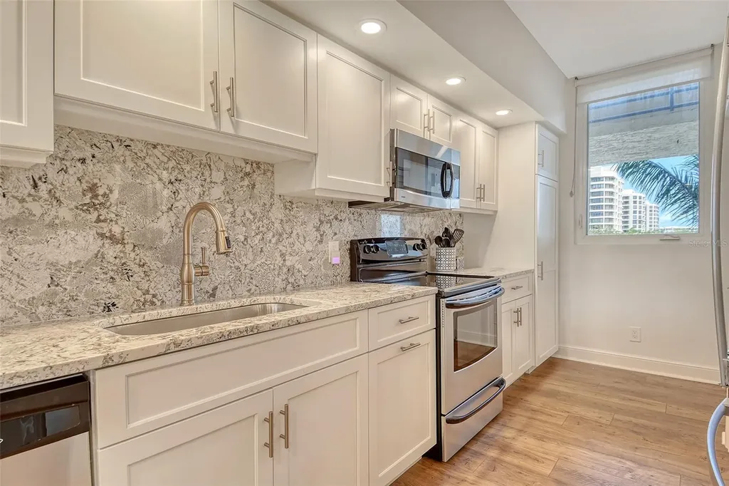 1115 Gulf Of Mexico Drive Longboat Key FL 34228
