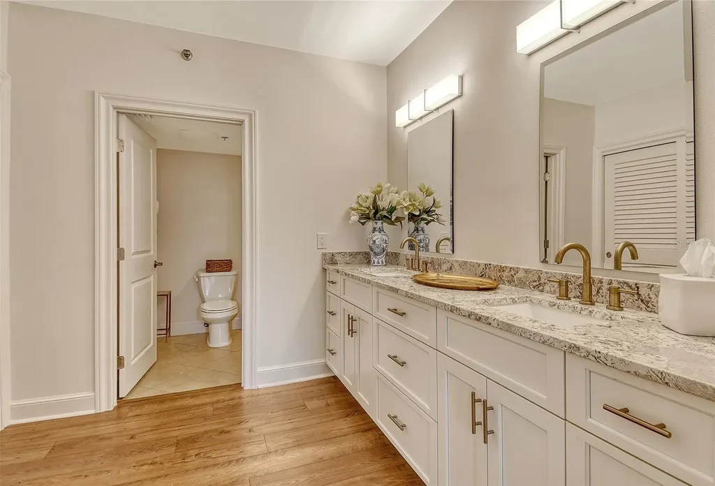1115 Gulf Of Mexico Drive Longboat Key FL 34228