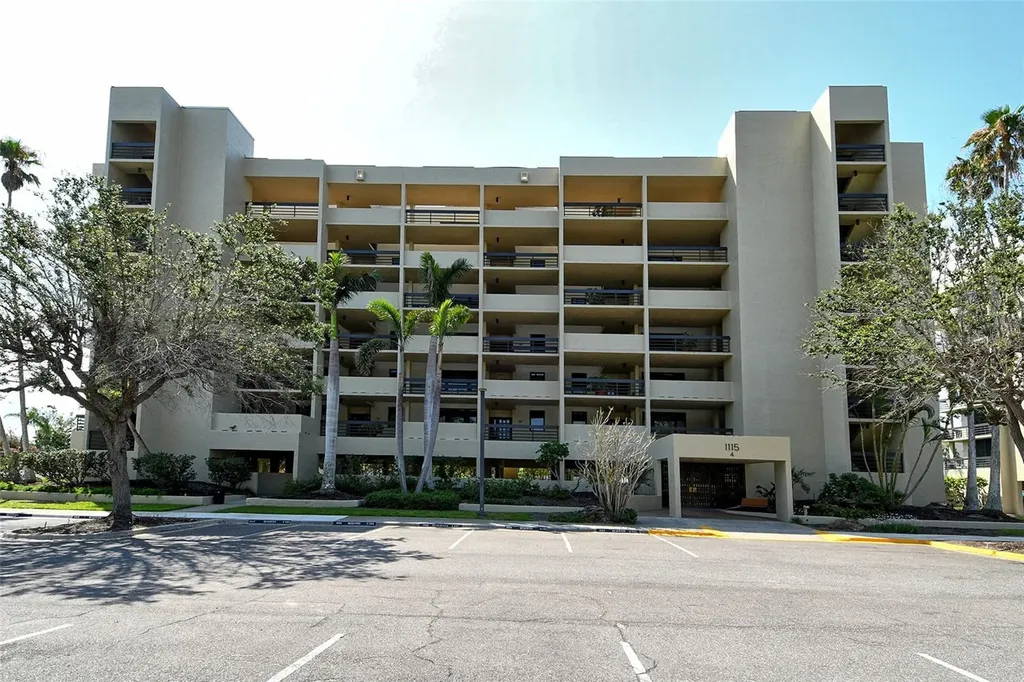 1115 Gulf Of Mexico Drive Longboat Key FL 34228