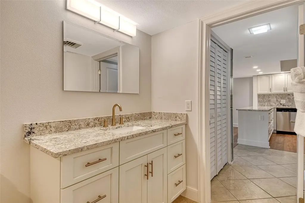 1115 Gulf Of Mexico Drive Longboat Key FL 34228