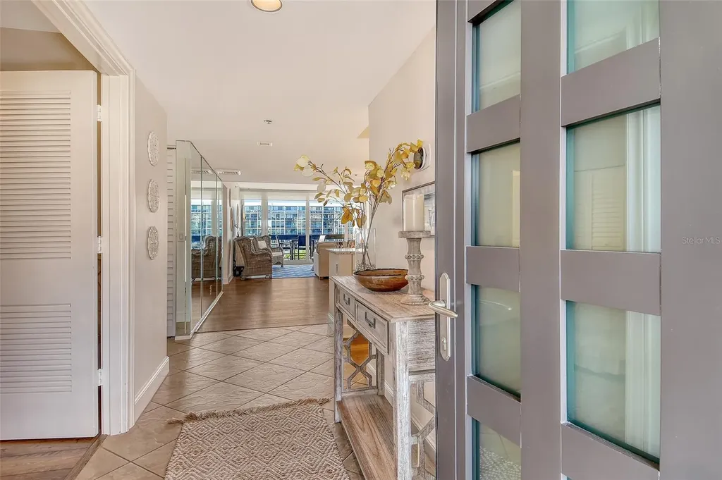 1115 Gulf Of Mexico Drive Longboat Key FL 34228