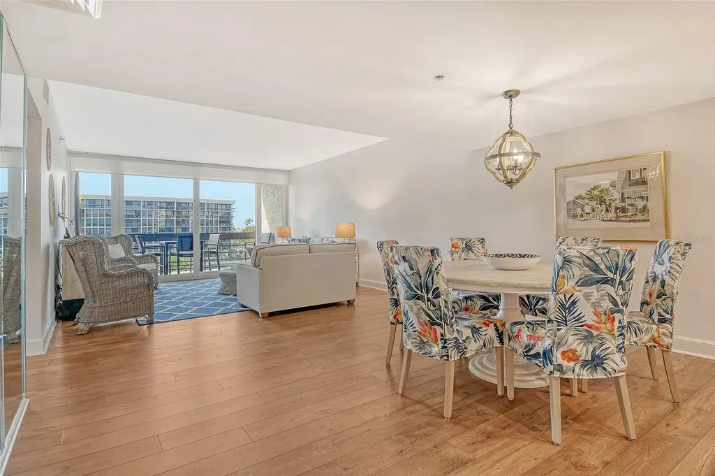 1115 Gulf Of Mexico Drive Longboat Key FL 34228