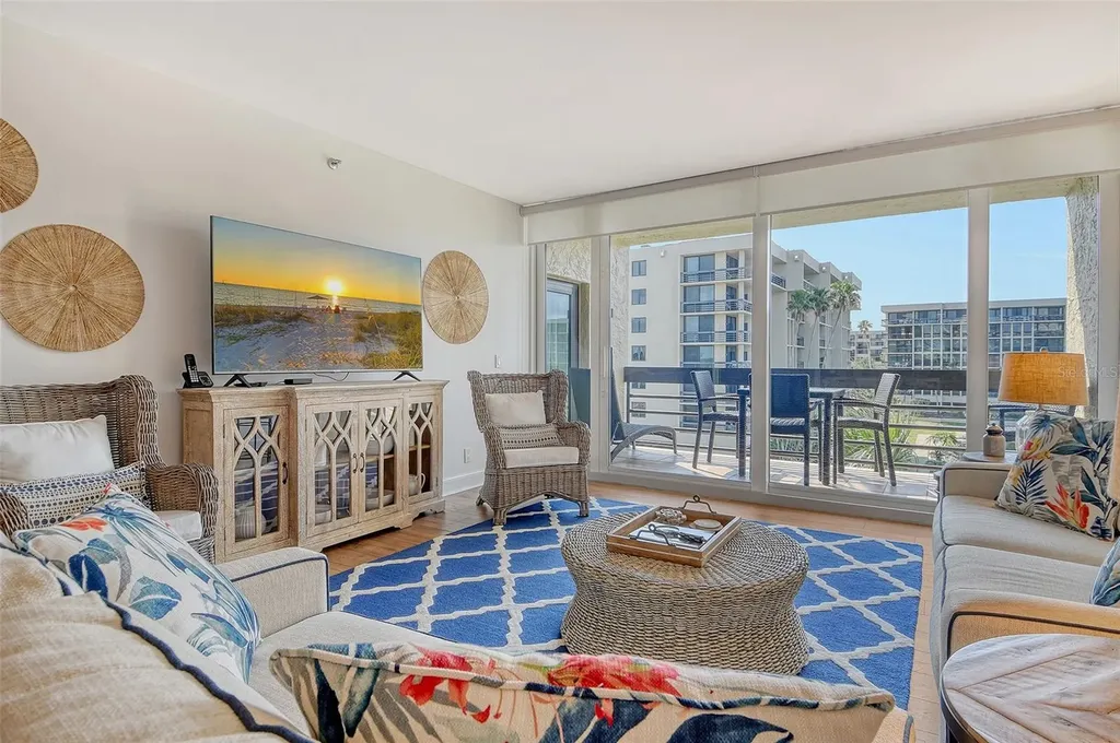 1115 Gulf Of Mexico Drive Longboat Key FL 34228