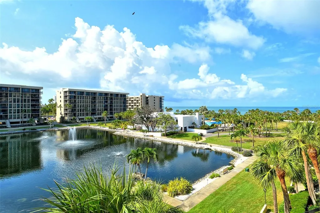 1115 Gulf Of Mexico Drive Longboat Key FL 34228