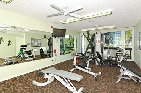 1115 Gulf Of Mexico Drive Longboat Key FL 34228
