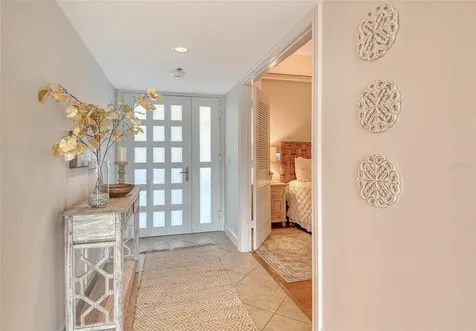 1115 Gulf Of Mexico Drive Longboat Key FL 34228