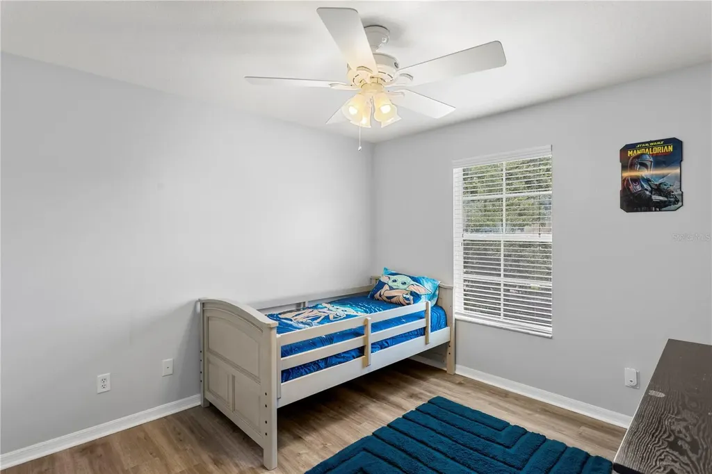 16018 Loneoak View Drive Lithia FL 33547