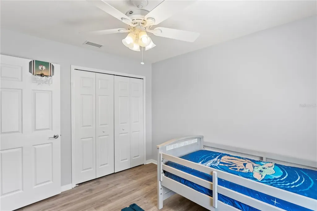 16018 Loneoak View Drive Lithia FL 33547