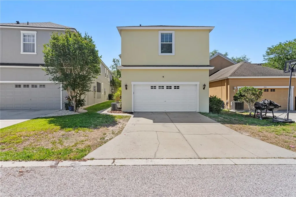 16018 Loneoak View Drive Lithia FL 33547