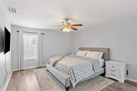 16018 Loneoak View Drive Lithia FL 33547