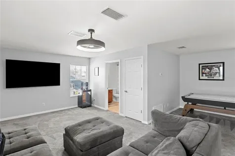 16018 Loneoak View Drive Lithia FL 33547
