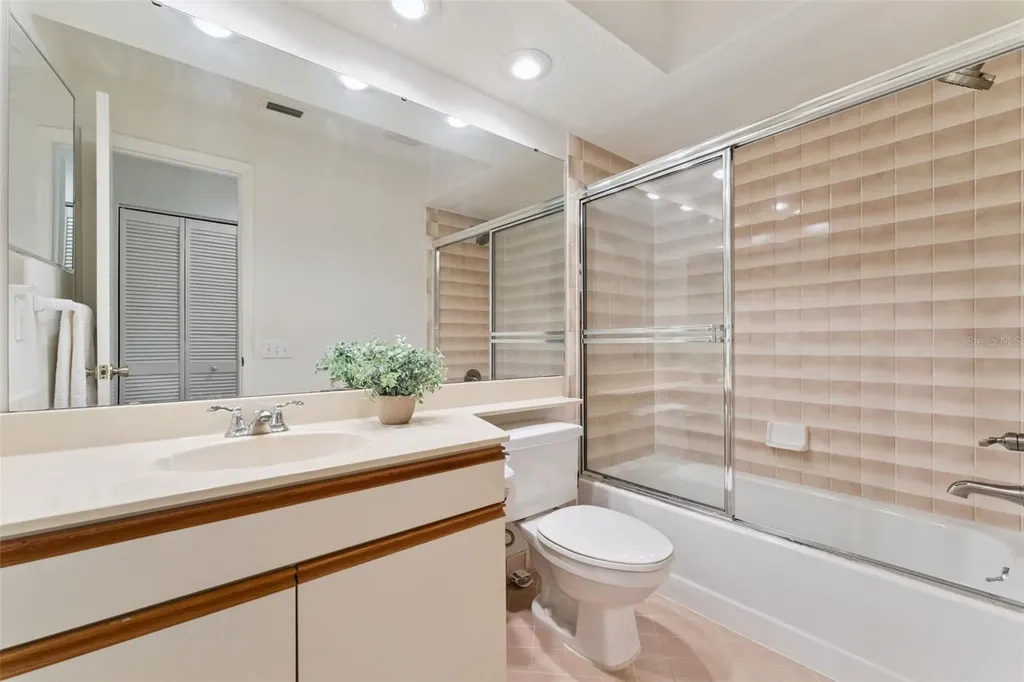 6401 Wellington Drive Orlando FL 32819