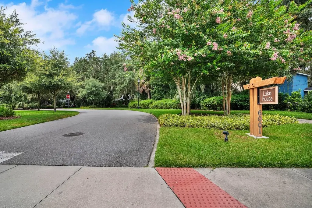 5605 Kingsley Corner Way Lithia FL 33547