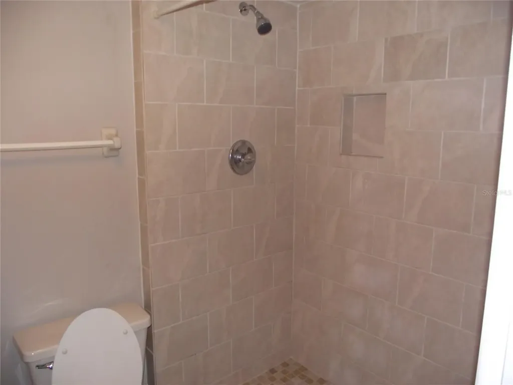5293 Vineland Road Orlando FL 32811