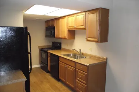 5293 Vineland Road Orlando FL 32811