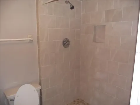 5293 Vineland Road Orlando FL 32811