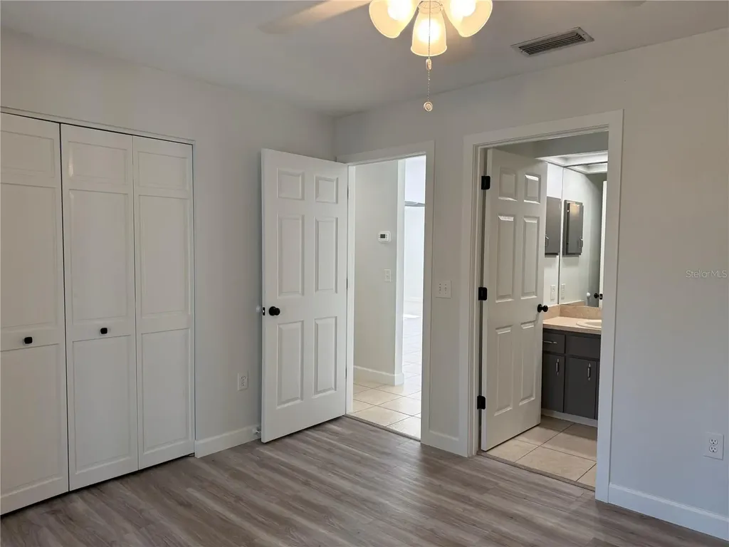4503 Hale Street Sarasota FL 34233