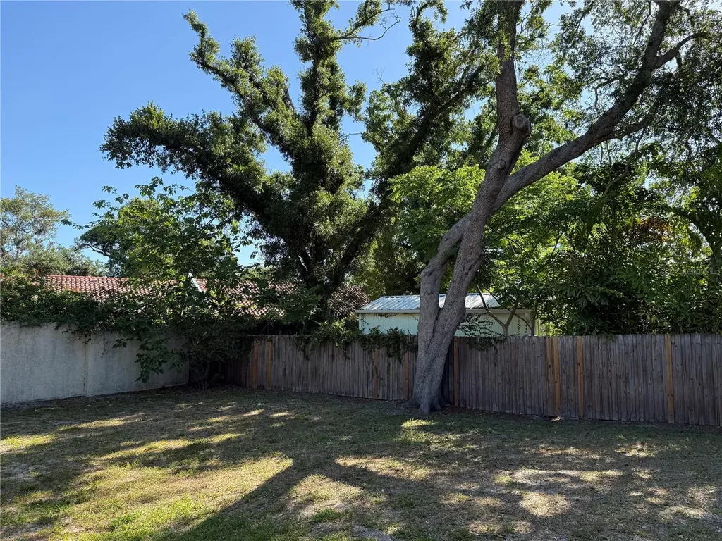 4503 Hale Street Sarasota FL 34233