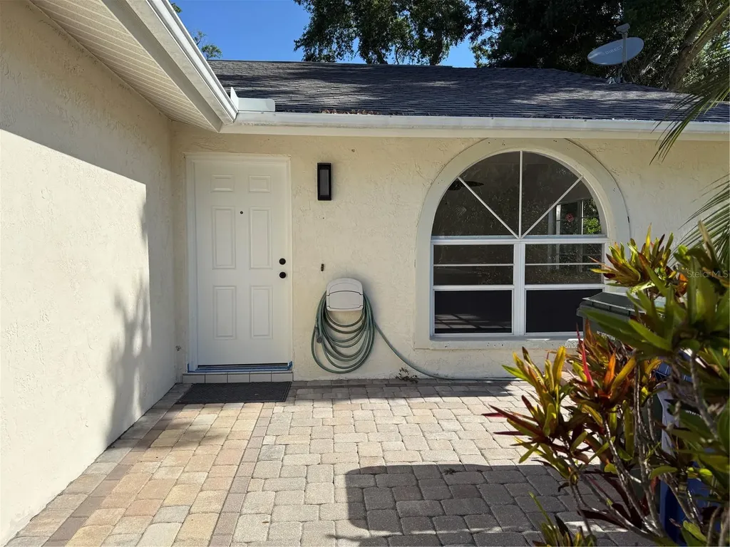4503 Hale Street Sarasota FL 34233