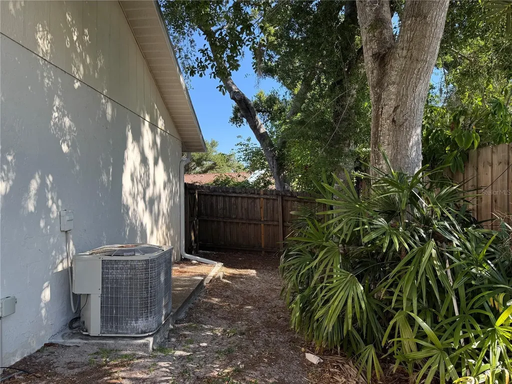 4503 Hale Street Sarasota FL 34233