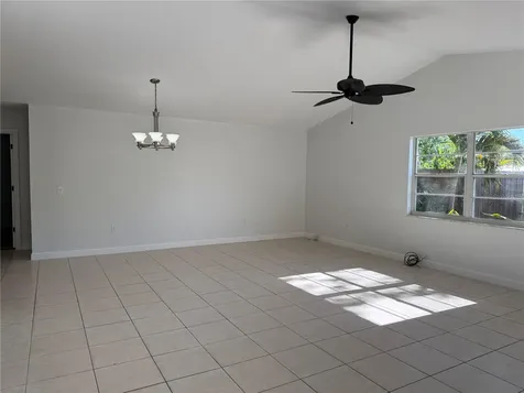 4503 Hale Street Sarasota FL 34233