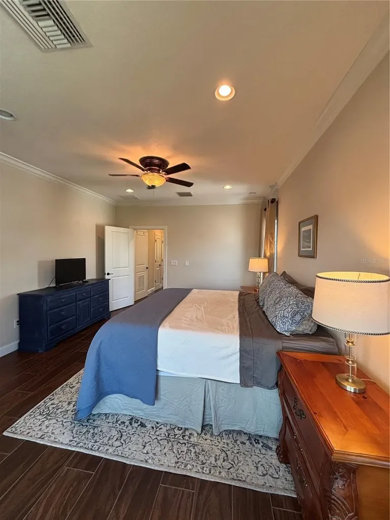 3231 Nautical Place S St Petersburg FL 33714