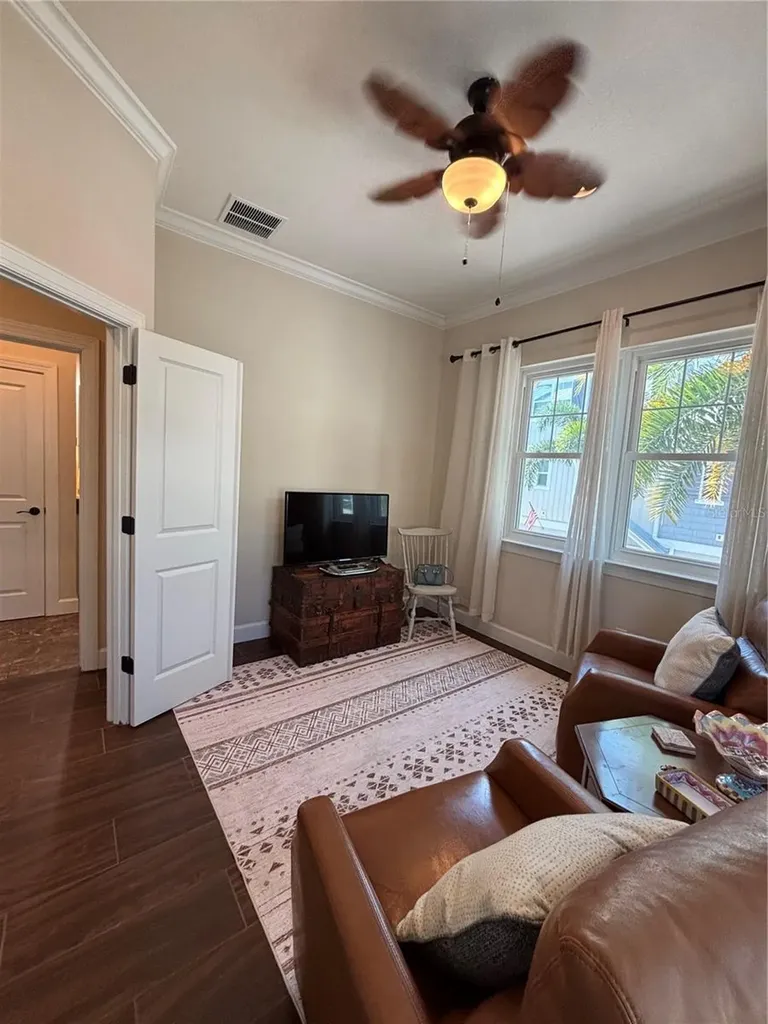 3231 Nautical Place S St Petersburg FL 33714