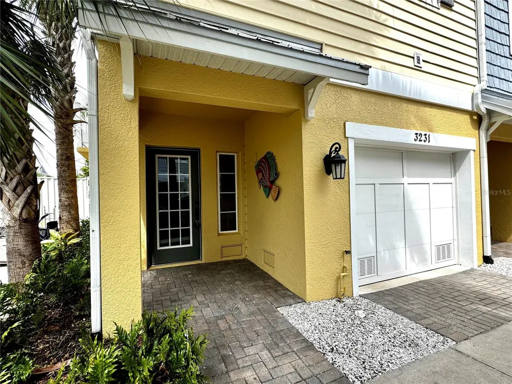 3231 Nautical Place S St Petersburg FL 33714