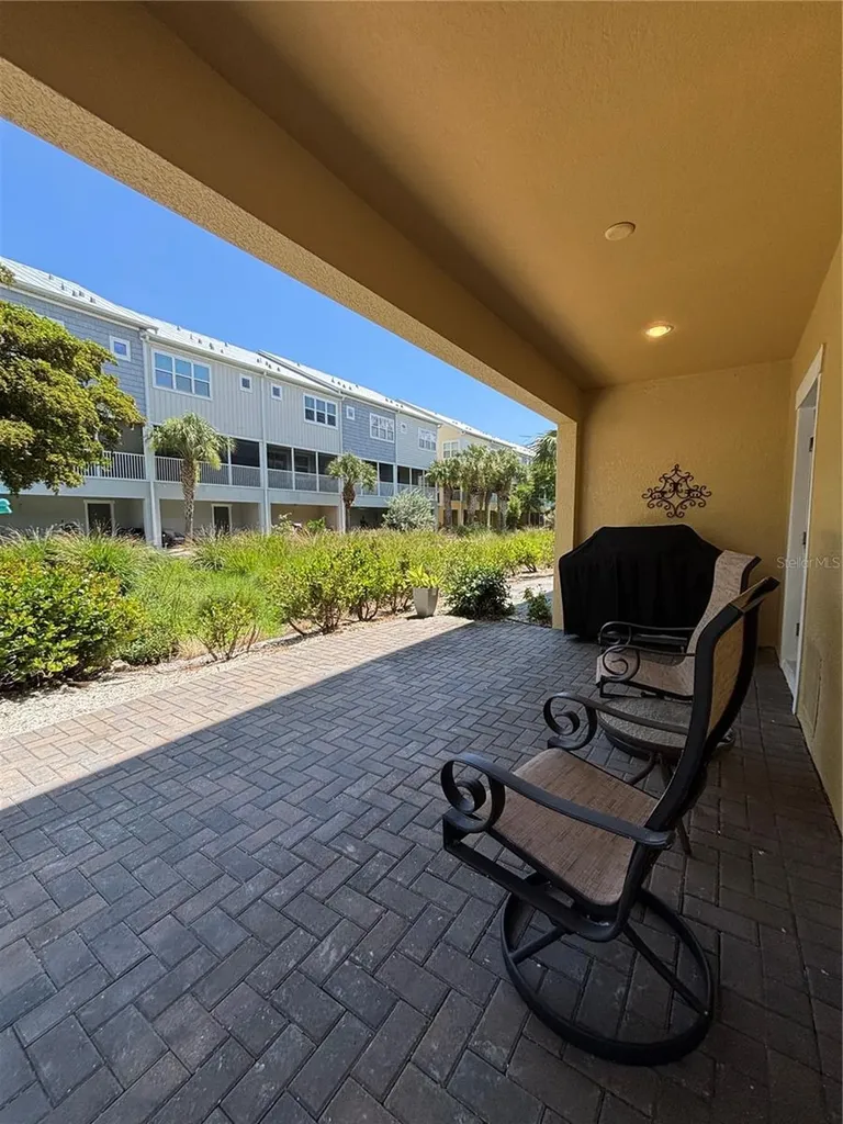 3231 Nautical Place S St Petersburg FL 33714