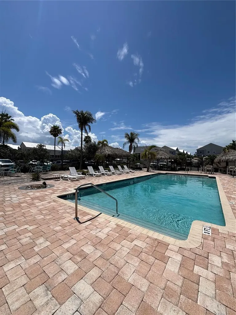 3231 Nautical Place S St Petersburg FL 33714