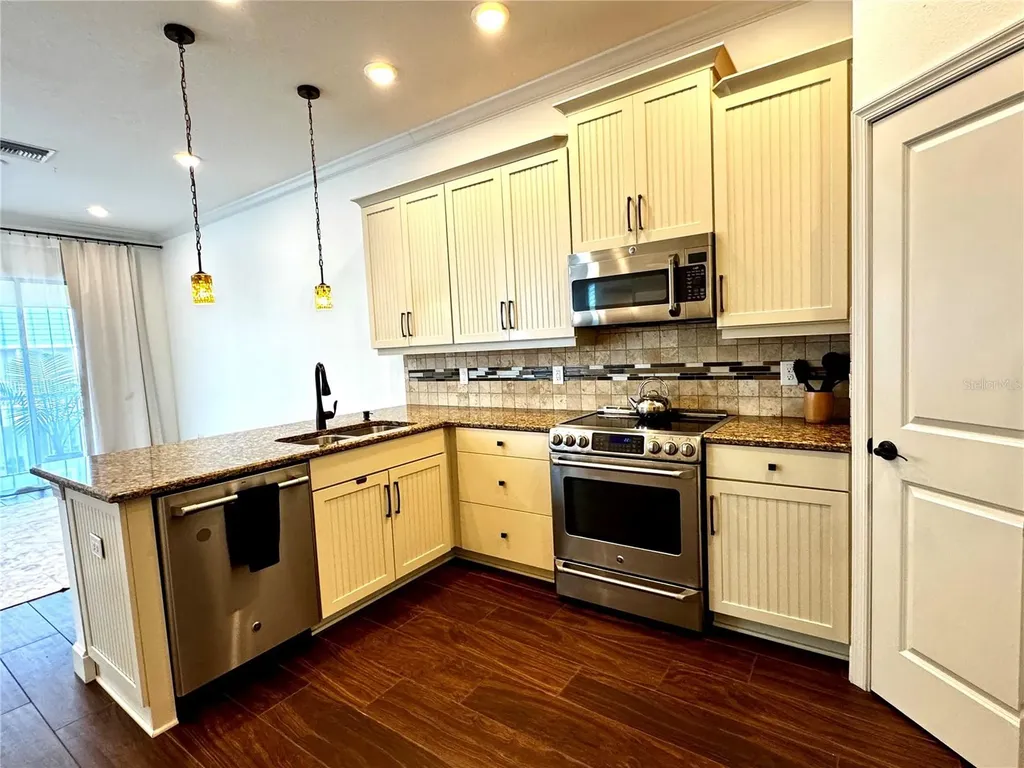 3231 Nautical Place S St Petersburg FL 33714