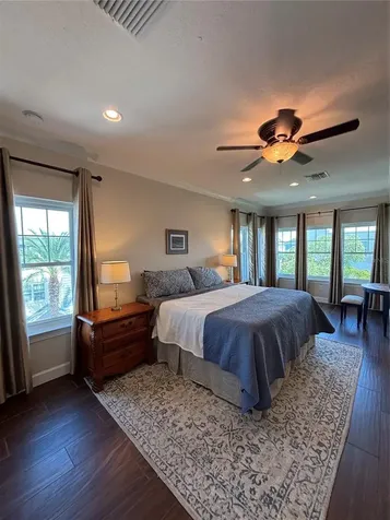 3231 Nautical Place S St Petersburg FL 33714